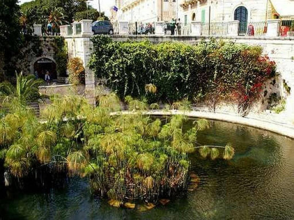 Lungomare Elio Vittorini Villa Syrakusa Exteriör bild